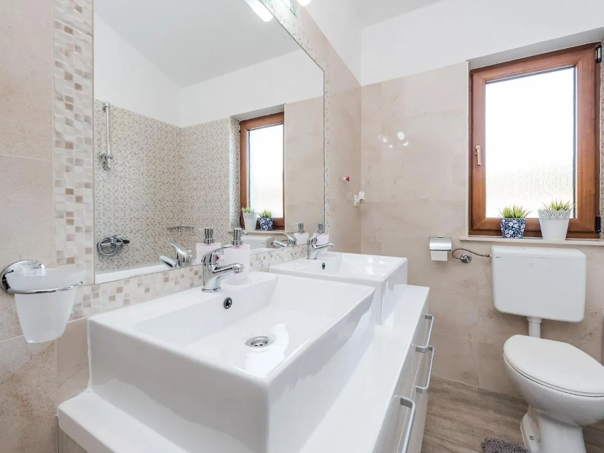 Holiday Home Velebit By Interhome Rovanjska
